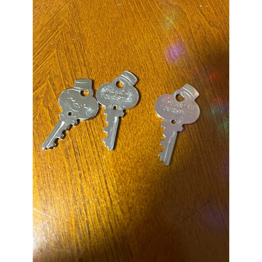 American Tourister Carry On Suiter Keys Manual Sticker‎ Lot Travel Vintage